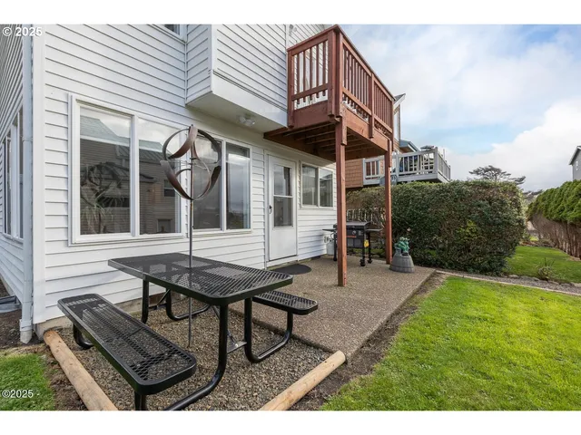 $475,000 | 3461 Northwest Lee Avenue, Lincoln City, OR 97367