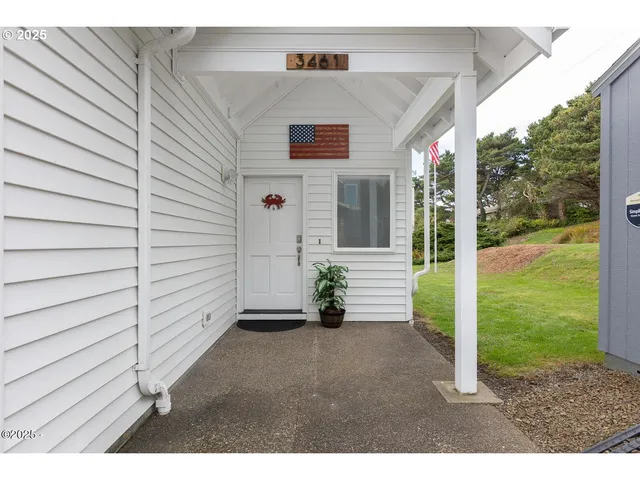 $475,000 | 3461 Northwest Lee Avenue, Lincoln City, OR 97367