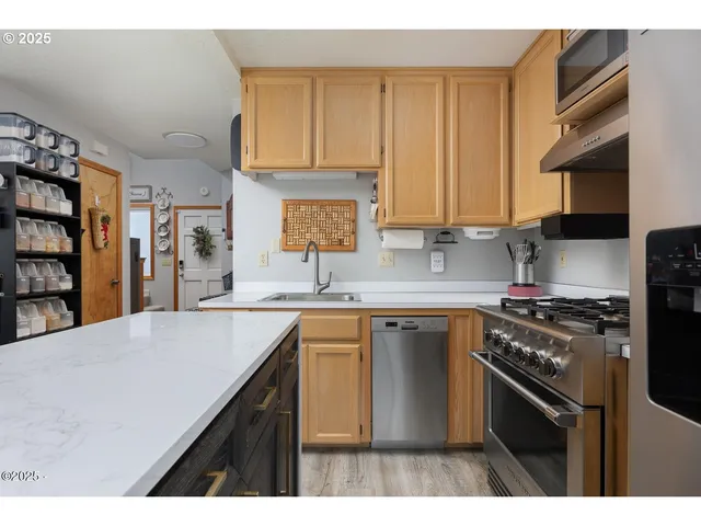 $475,000 | 3461 Northwest Lee Avenue, Lincoln City, OR 97367