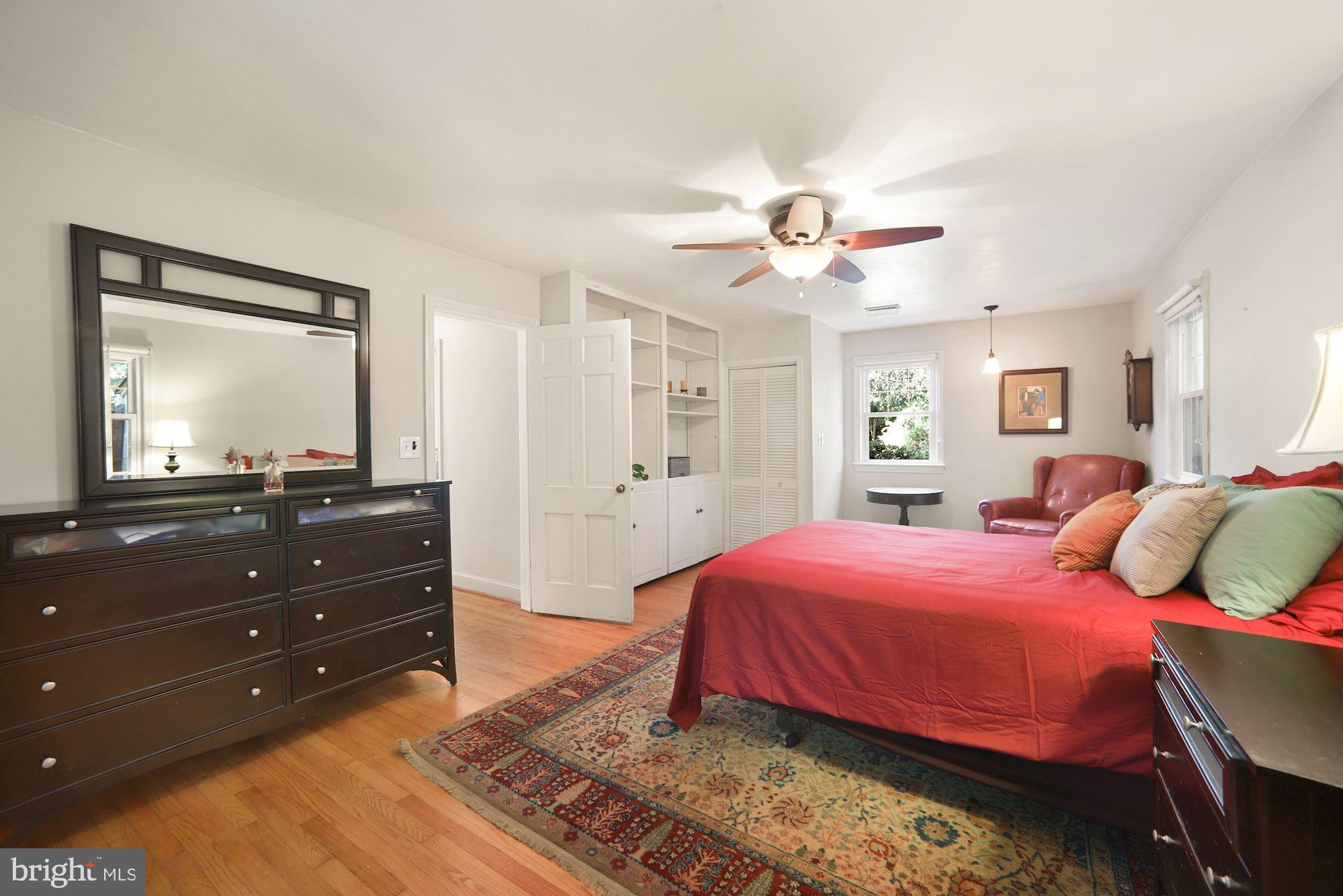 6201 Wedgewood Road Bethesda, MD 20817 - Photo 20 of 31 Primary Bedroom with En Suite