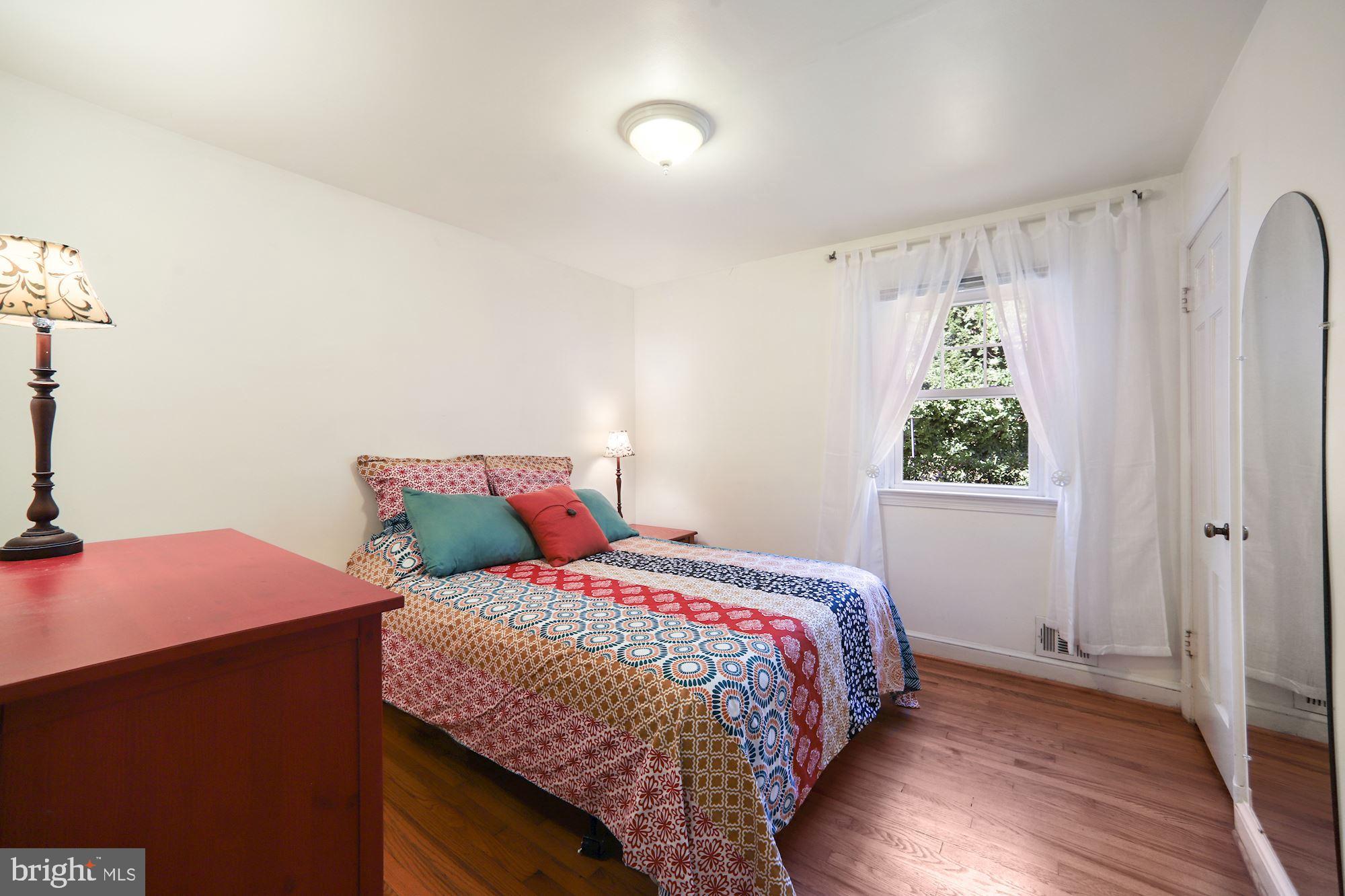 6201 Wedgewood Road Bethesda, MD 20817 - Photo 24 of 31 Bedroom