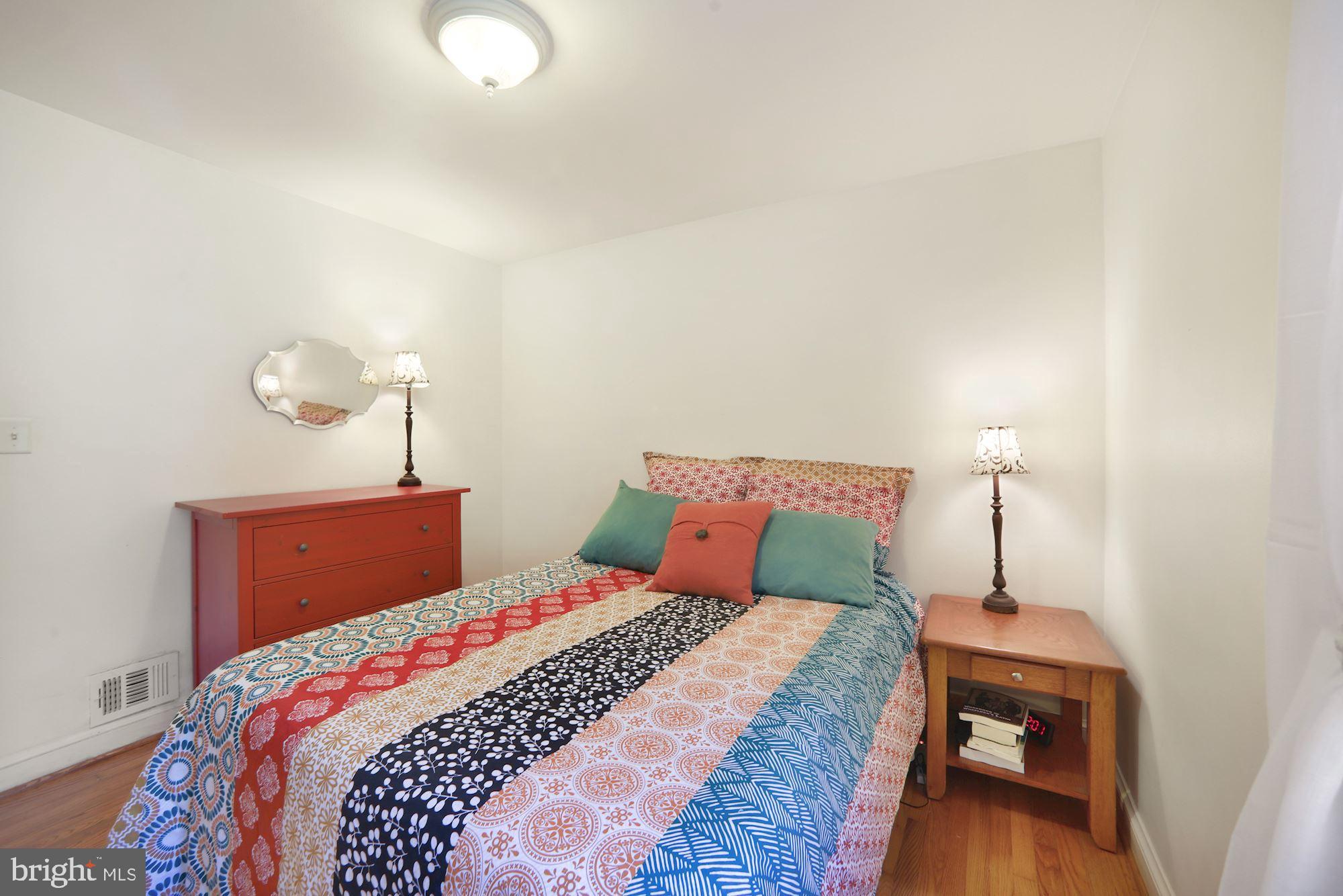 6201 Wedgewood Road Bethesda, MD 20817 - Photo 25 of 31 Bedroom