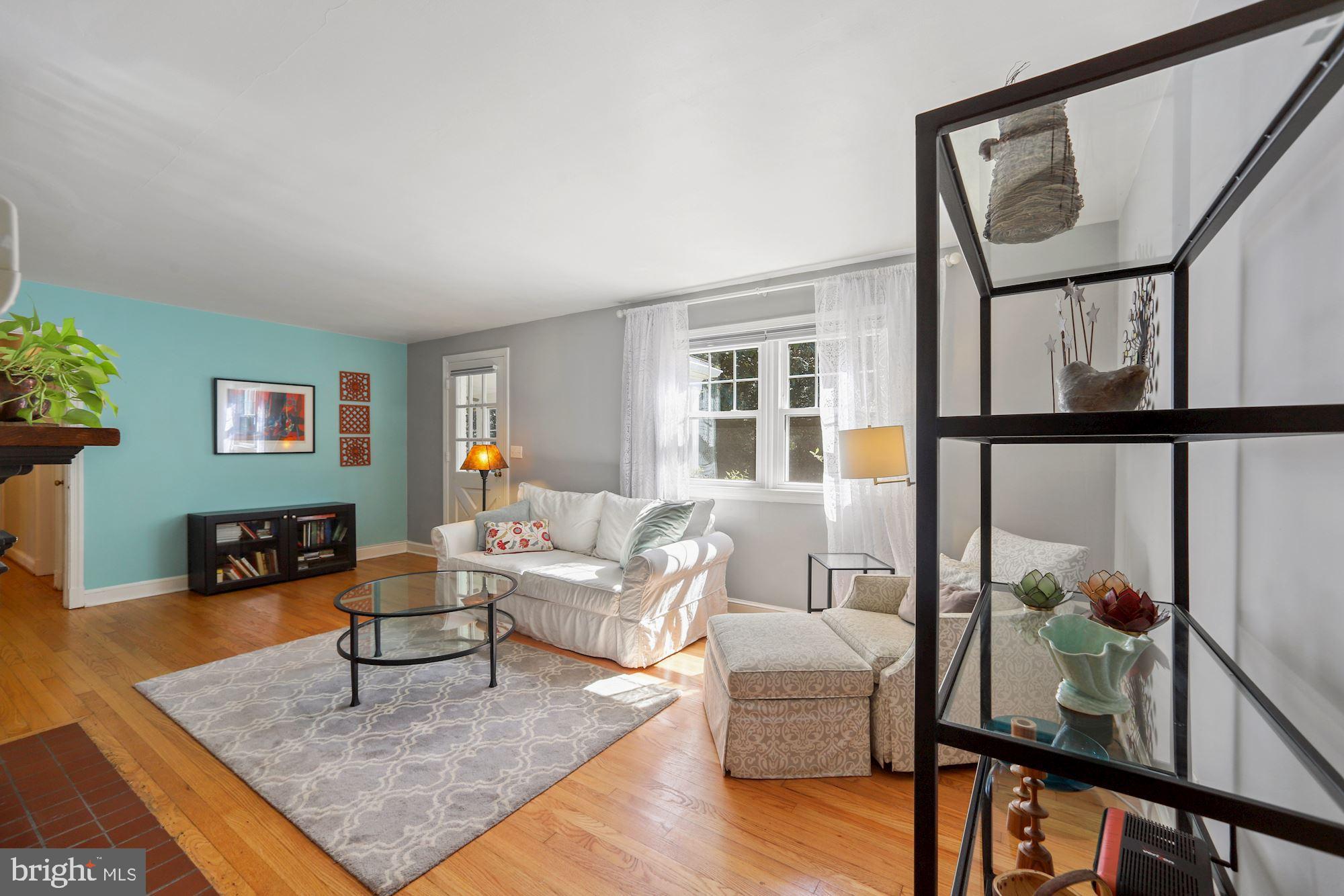 6201 Wedgewood Road Bethesda, MD 20817 - Photo 5 of 31 Hardwood Floor