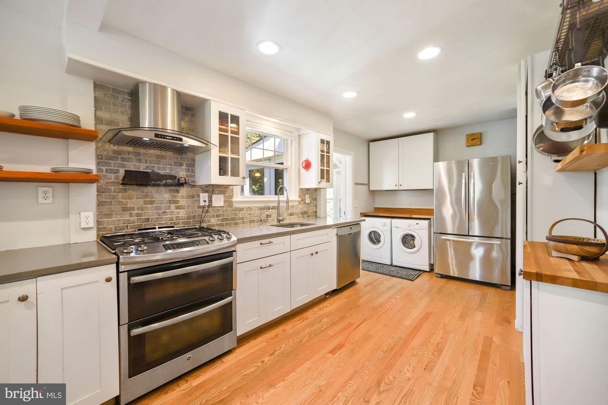 6201 Wedgewood Road Bethesda, MD 20817 - Photo 10 of 31 Updated Kitchen with SS Appliances