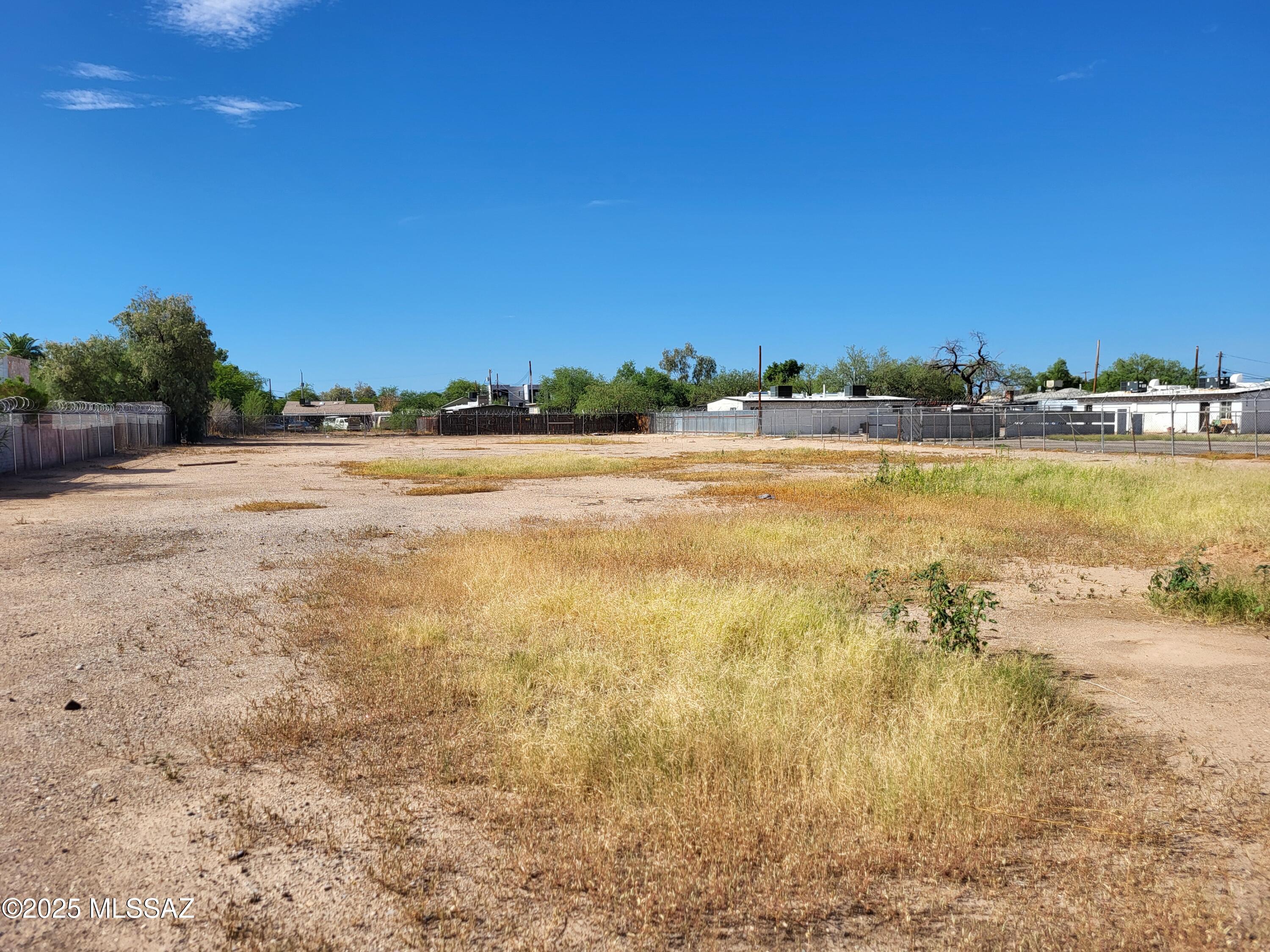 340 East Prince Road, Unit 2 Tucson, AZ 85705 - Photo 5 of 8