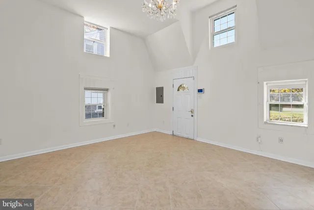 $4,500 | 10130 Blake Lane, Oakton, VA 22124