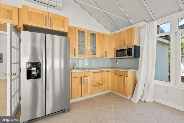 $4,500 | 10130 Blake Lane, Oakton, VA 22124