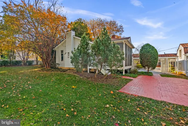 $4,500 | 10130 Blake Lane, Oakton, VA 22124