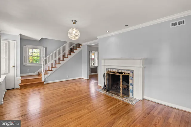 $4,500 | 10130 Blake Lane, Oakton, VA 22124