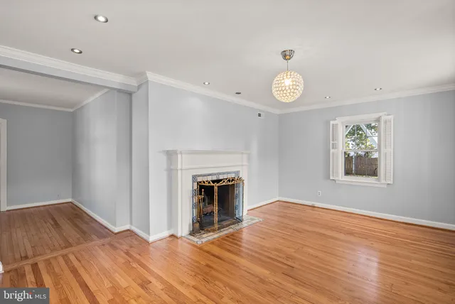 $4,500 | 10130 Blake Lane, Oakton, VA 22124