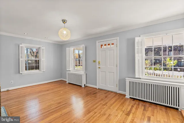 $4,500 | 10130 Blake Lane, Oakton, VA 22124