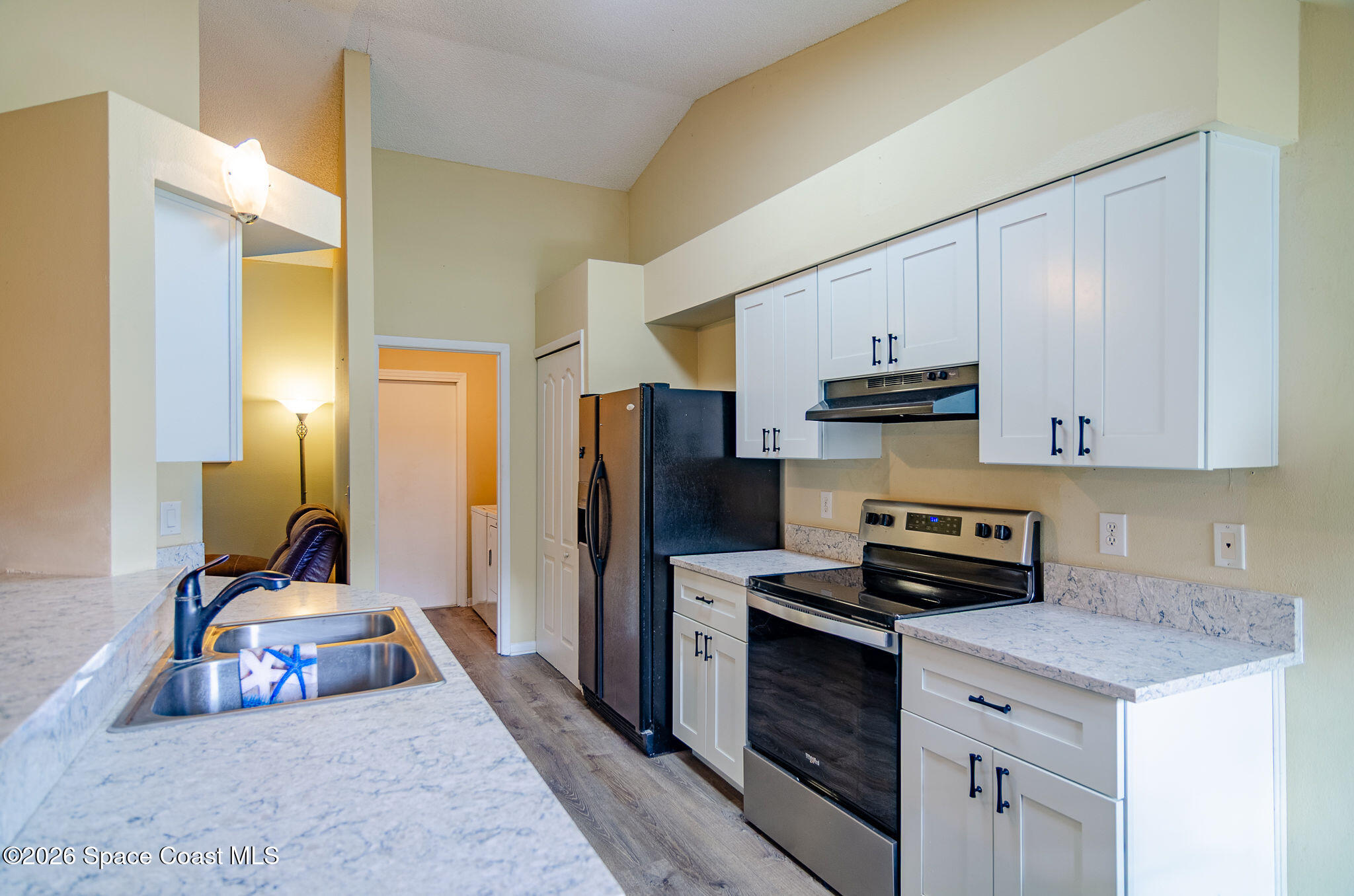 5505 95th Street Sebastian, FL 32958 - Photo 5 of 29 550595th-18