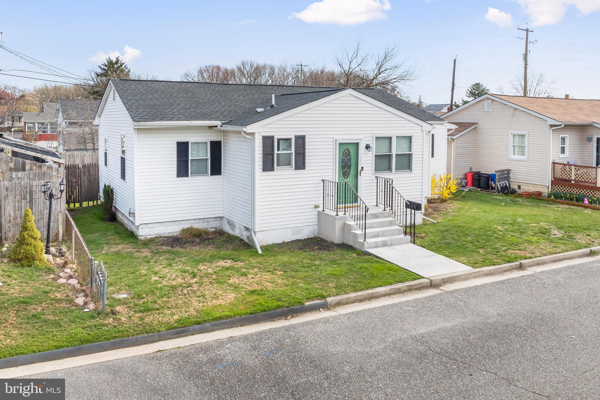 329 Wilson Avenue Carneys Point, NJ 08069 - Photo 2 of 30