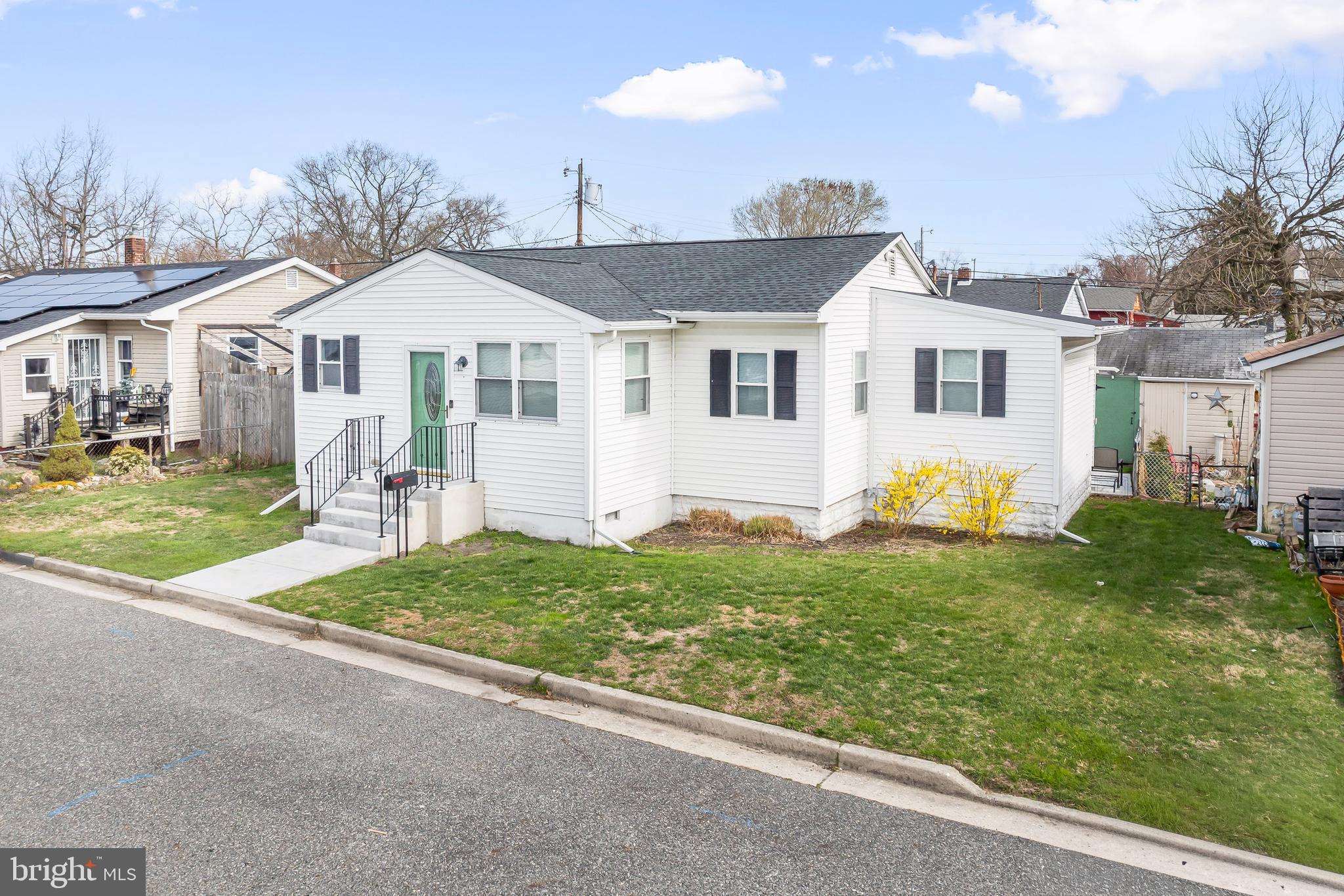 329 Wilson Avenue Carneys Point, NJ 08069 - Photo 3 of 30