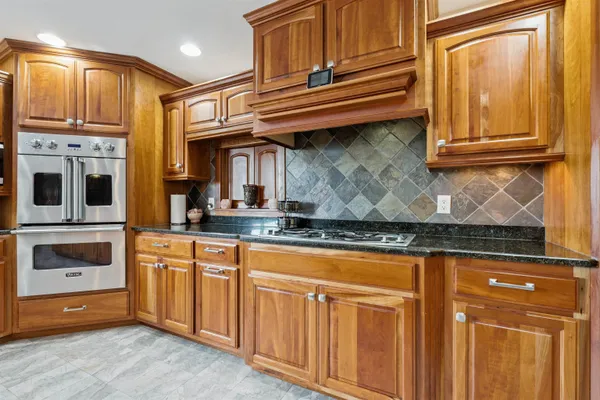 $550,000 | 214 Eagle Drive, McGregor, IA 52157