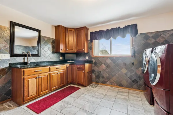 $550,000 | 214 Eagle Drive, McGregor, IA 52157