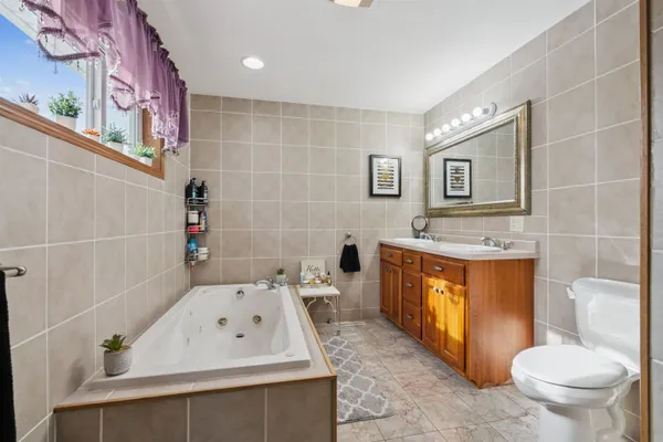 $550,000 | 214 Eagle Drive, McGregor, IA 52157