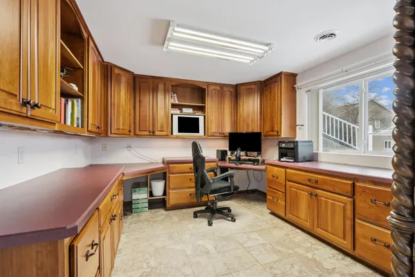 $550,000 | 214 Eagle Drive, McGregor, IA 52157