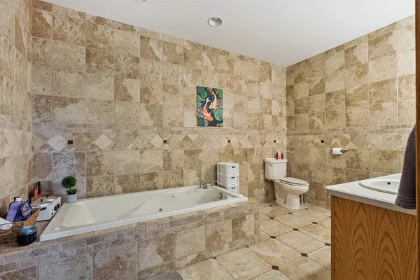 $550,000 | 214 Eagle Drive, McGregor, IA 52157