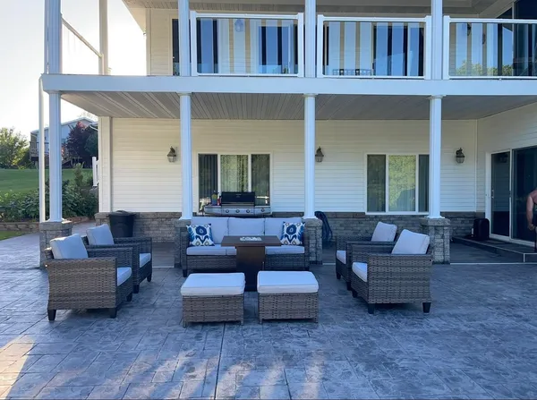 $550,000 | 214 Eagle Drive, McGregor, IA 52157