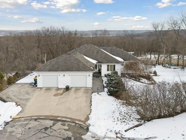 $550,000 | 214 Eagle Drive, McGregor, IA 52157