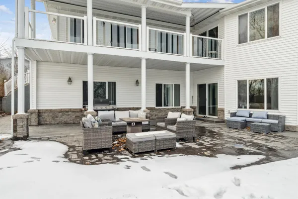 $550,000 | 214 Eagle Drive, McGregor, IA 52157