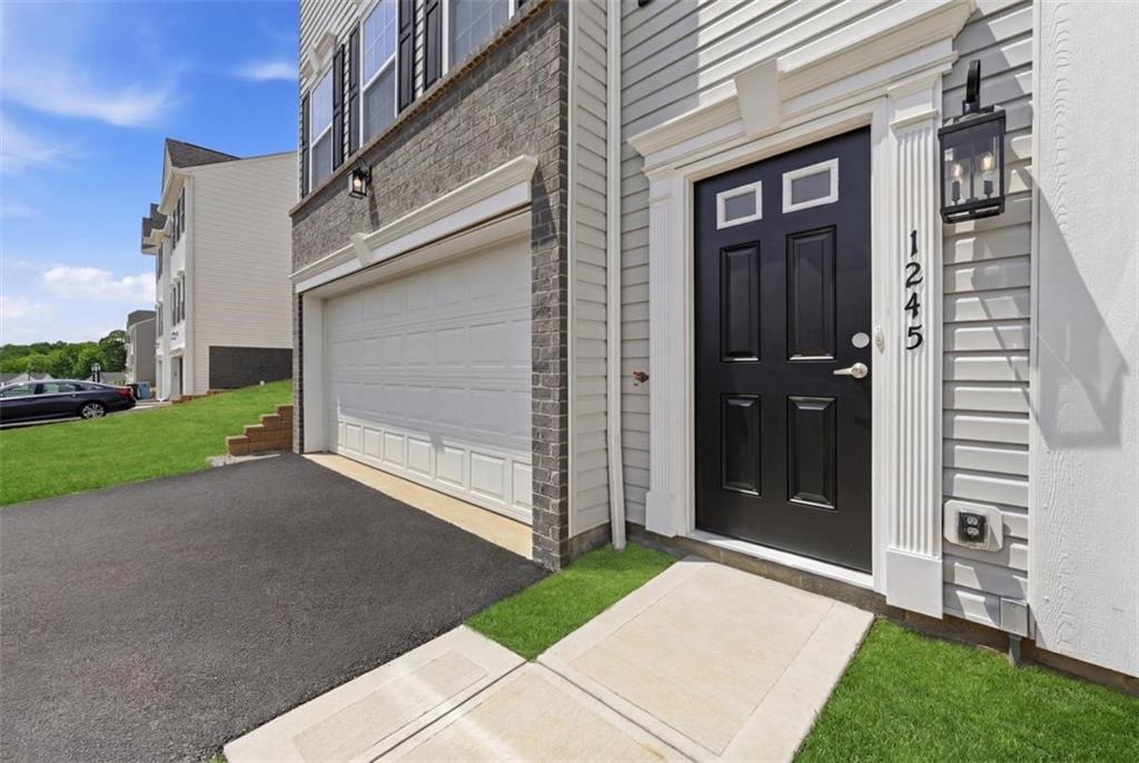 1245 Bedford Road, Unit 2083A North Huntingdon, PA 15642 - Photo 7 of 36