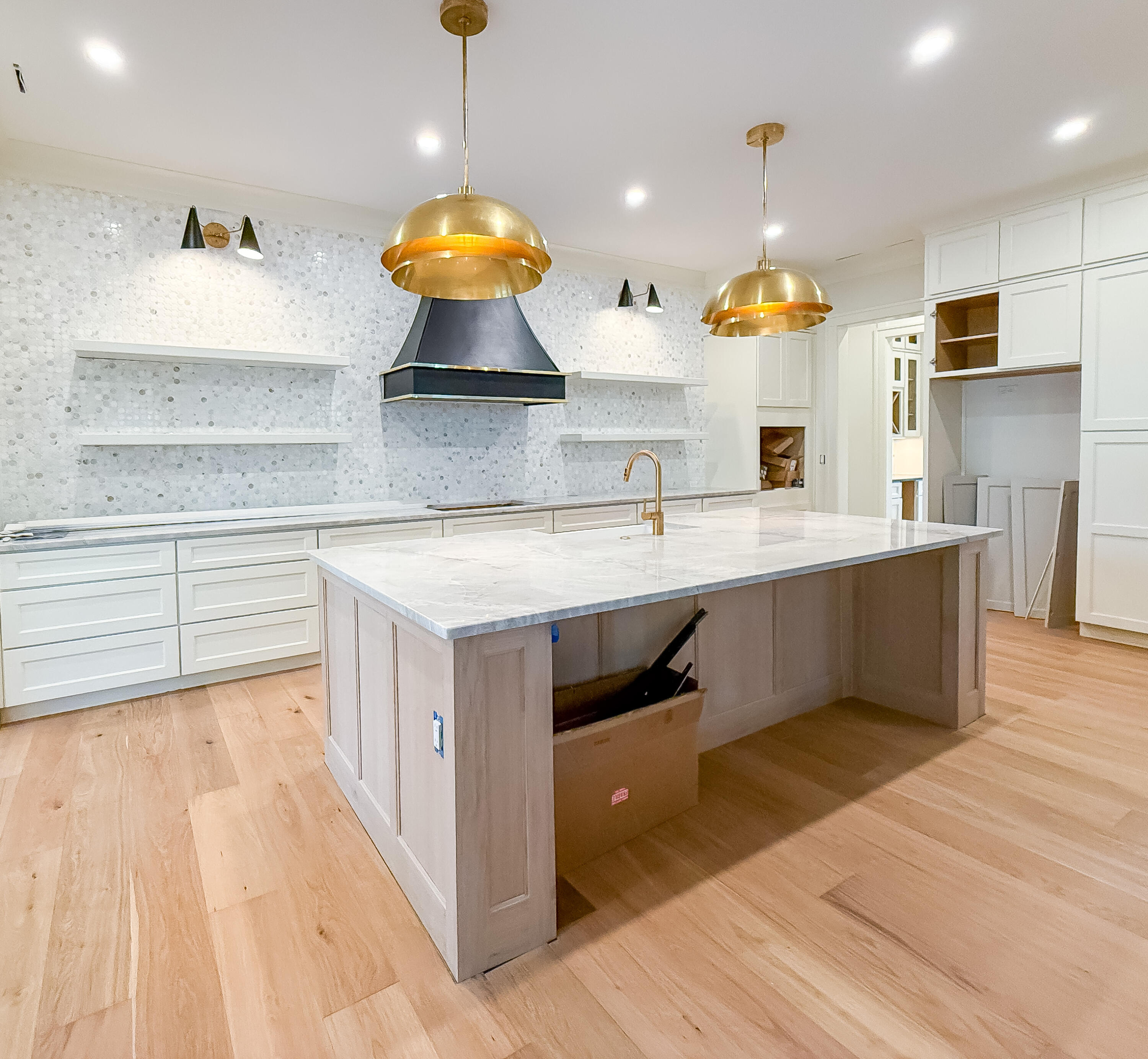 6 29th Avenue Isle of Palms, SC 29451 - Photo 18 of 67 Floating Shelves