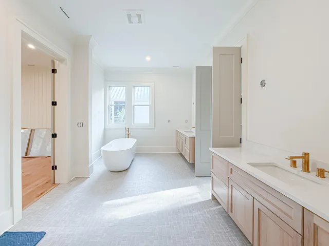 $4,675,000 | 6 29th Avenue, Isle of Palms, SC 29451