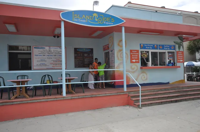 $4,675,000 | 6 29th Avenue, Isle of Palms, SC 29451