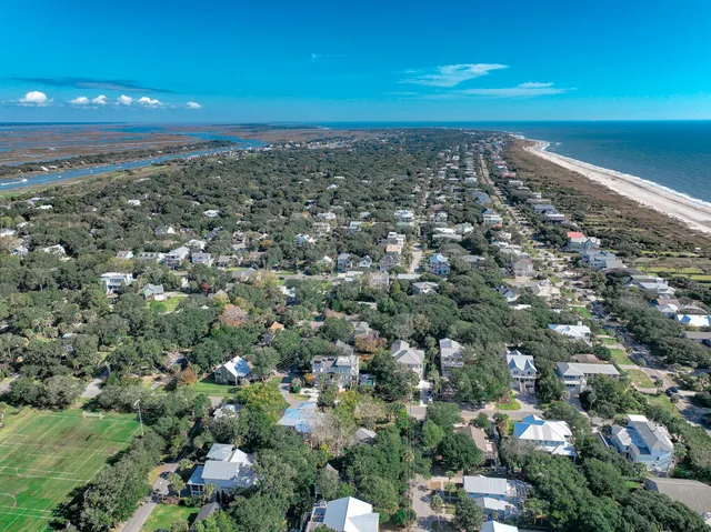 $4,675,000 | 6 29th Avenue, Isle of Palms, SC 29451
