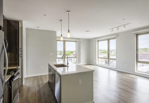 $4,295 | 640 Boston Avenue, Unit 211, Medford, MA 02155