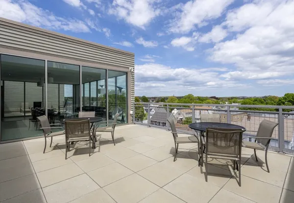 $4,295 | 640 Boston Avenue, Unit 211, Medford, MA 02155