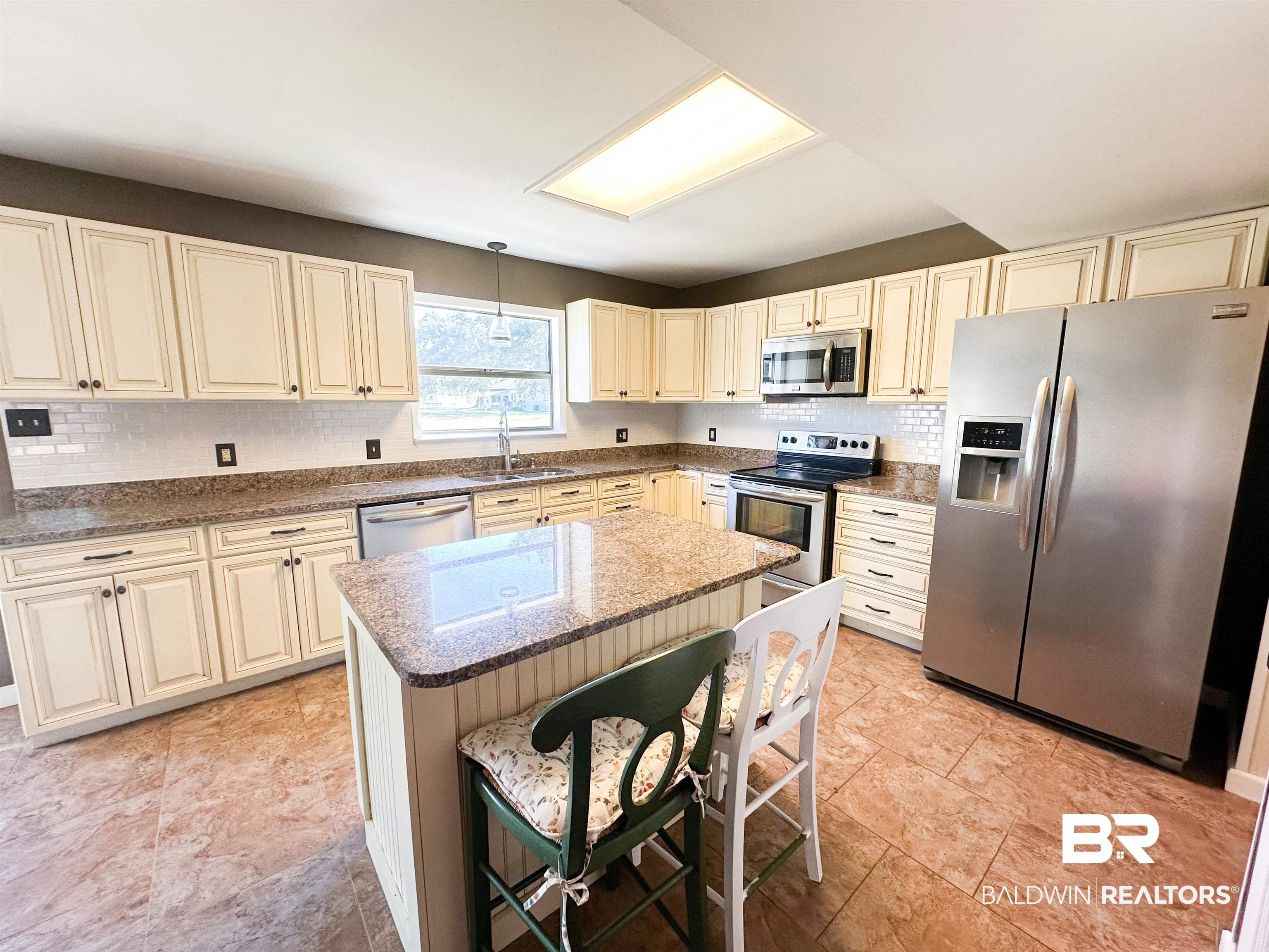 1104 North Pine Street Foley, AL 36535 - Photo 8 of 35 Kitchen with stainless steel appliances