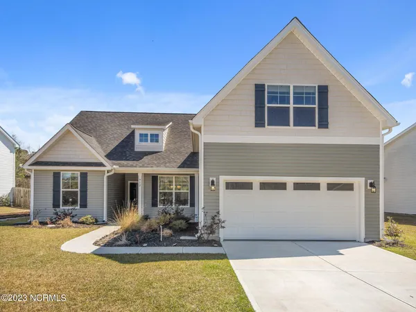 $2,500 | 912 West Arboria Drive, Hampstead, NC 28443