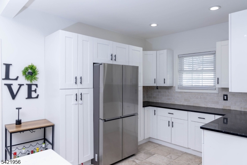 126 Ridge Avenue Bloomfield, NJ 07003 - Photo 13 of 46