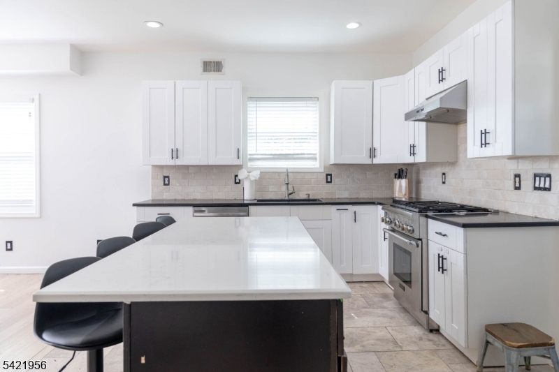 126 Ridge Avenue Bloomfield, NJ 07003 - Photo 15 of 46