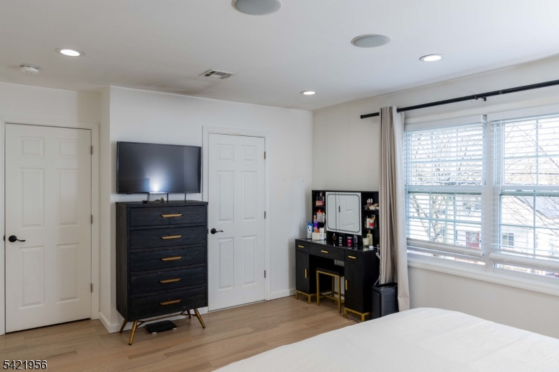 126 Ridge Avenue Bloomfield, NJ 07003 - Photo 22 of 46