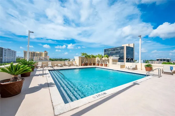 $2,700 | 117 Northwest 42nd Avenue, Unit 1515, Miami, FL 33126