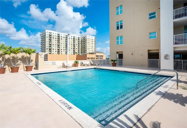 $2,700 | 117 Northwest 42nd Avenue, Unit 1515, Miami, FL 33126