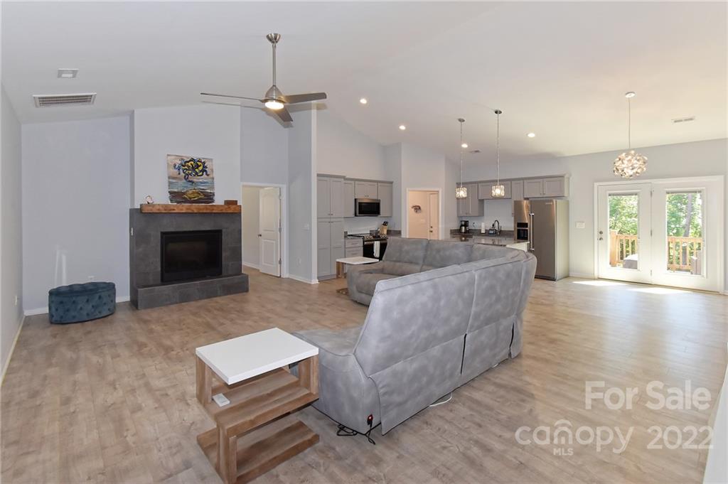 7875 Bankhead Road Denver, NC 28037 - Photo 5 of 37 Gallery Image 5