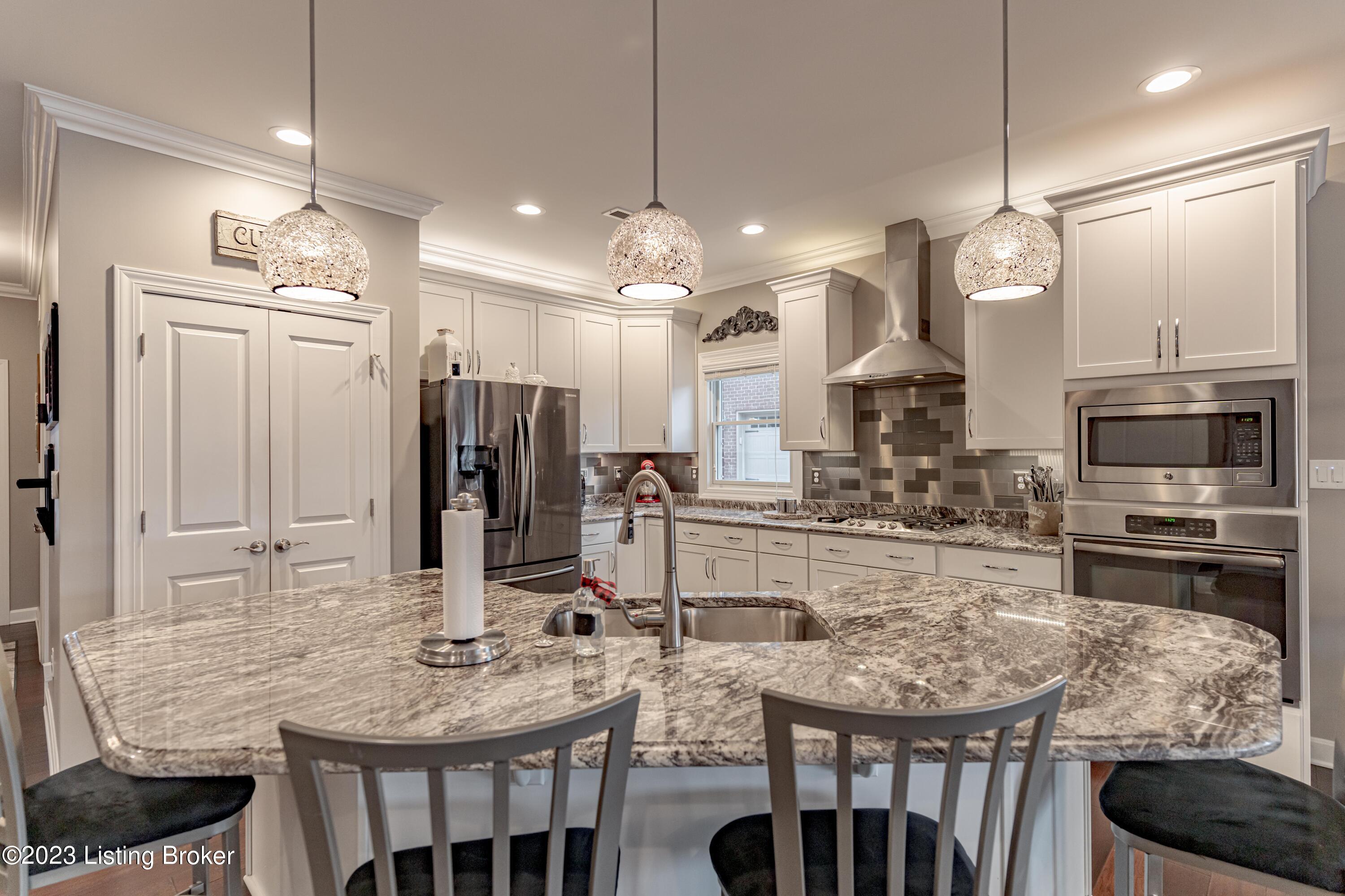 1924 Rivers Landing Drive Prospect, KY 40059 - Photo 19 of 69 Kitchen