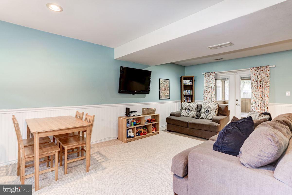 411 Kyle Road Crownsville, MD 21032 - Photo 27 of 78 Family Room