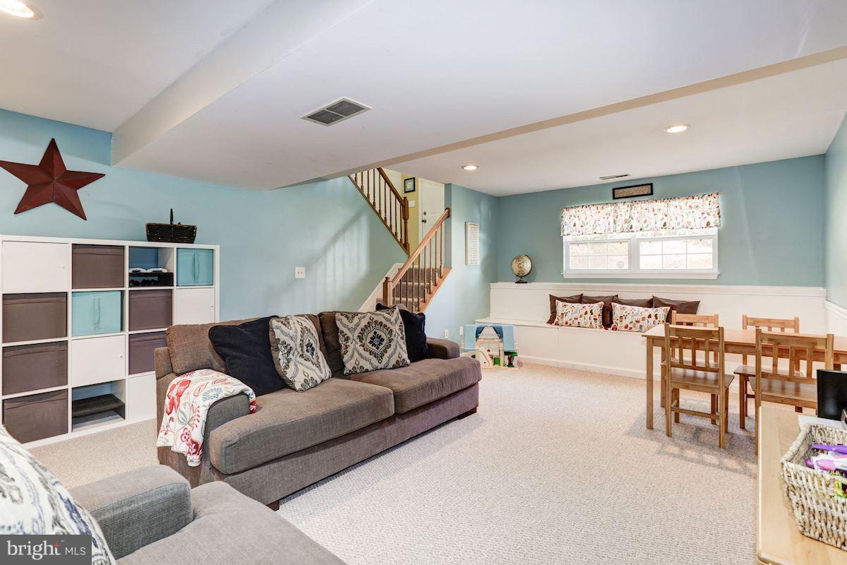 411 Kyle Road Crownsville, MD 21032 - Photo 29 of 78 Family Room