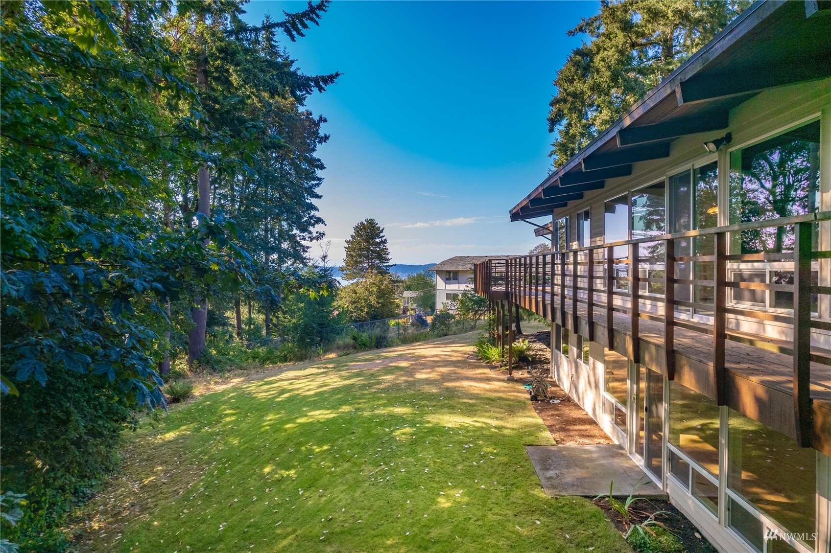 30807 26th Avenue Southwest Federal Way, WA 98023 - Photo 2 of 40 a view of a house with a small yard