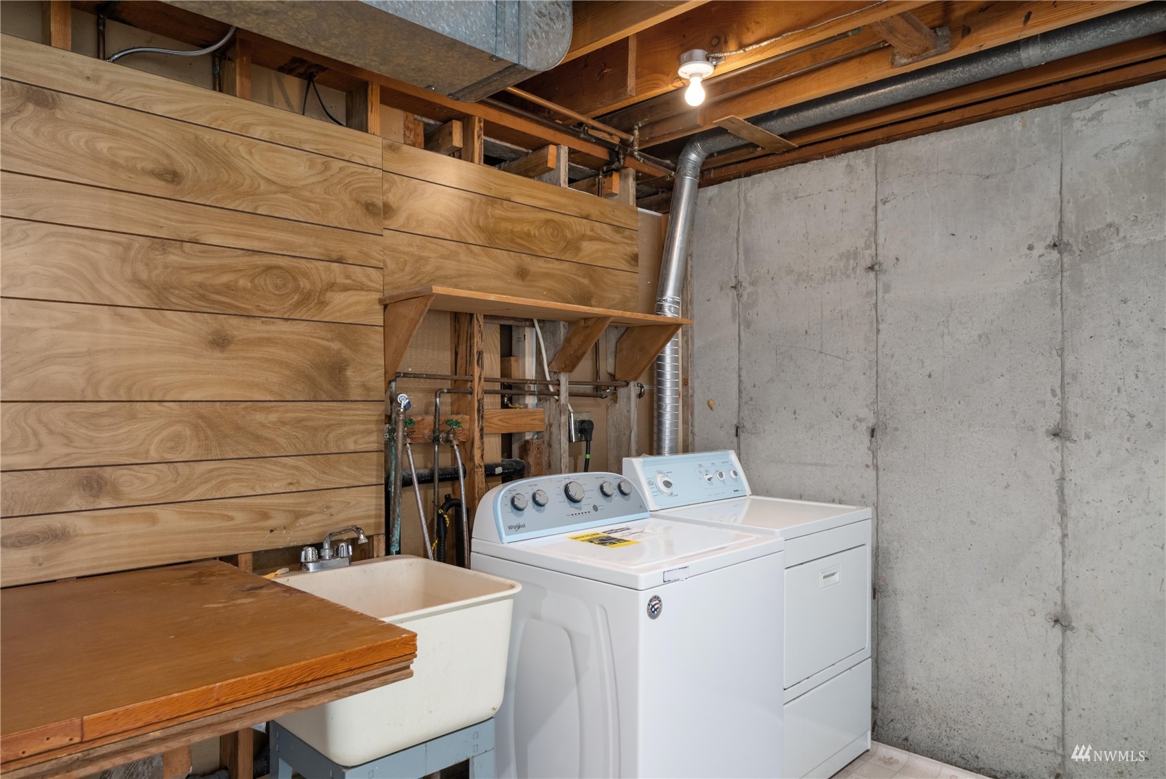 30807 26th Avenue Southwest Federal Way, WA 98023 - Photo 34 of 40 a utility room with dryer and washer