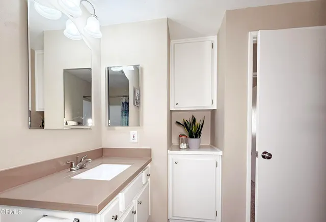 $399,900 | 2016 Blackberry Circle, Oxnard, CA 93036