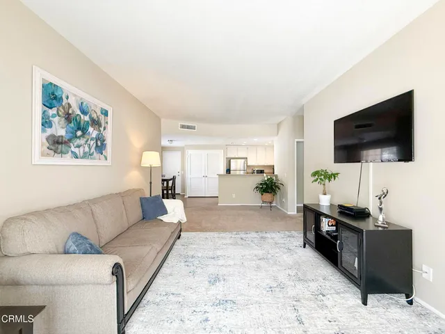 $399,900 | 2016 Blackberry Circle, Oxnard, CA 93036