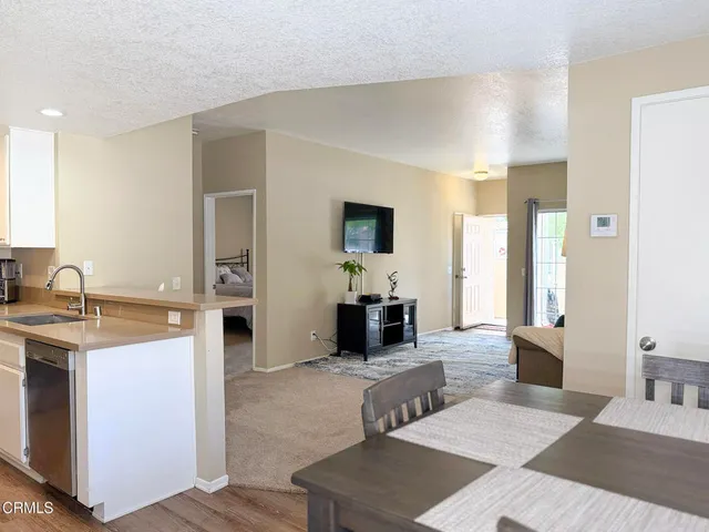 $399,900 | 2016 Blackberry Circle, Oxnard, CA 93036