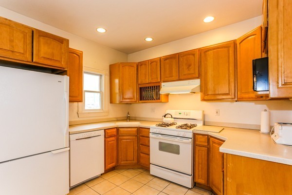 18 Emerald Road Nahant, MA 01908 - Photo 8 of 23 Gallery Image 8